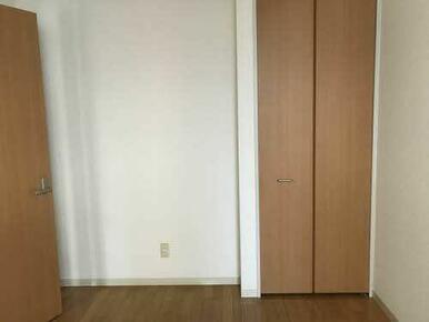 北側洋室