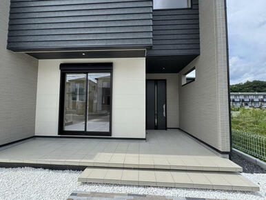 【玄関(3)号棟】