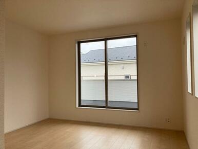 リビングとは別に静かな時間を楽しめる部屋（5号棟）