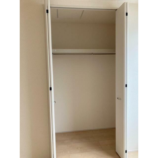 賢く収納しながら季節ごとの装いを楽しみたい（5号棟）