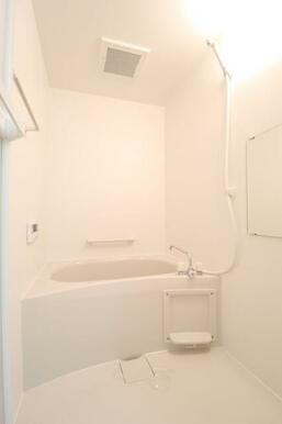 清潔感のあるバスルームです。