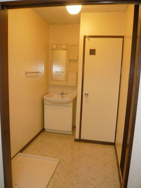 セントラルコート ３０１ 2dk 千葉市中央区の貸マンションの物件情報 賃貸 アパート マンション 一戸建て 東京都葛飾区の不動産なら株式会社ｒｉｇｈｔ 5fb019fd7f54eaf3a9b