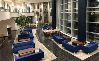 地下1階ラウンジ