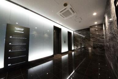 1階エレベーターホール