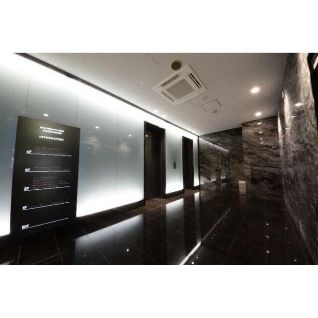 1階エレベーターホール