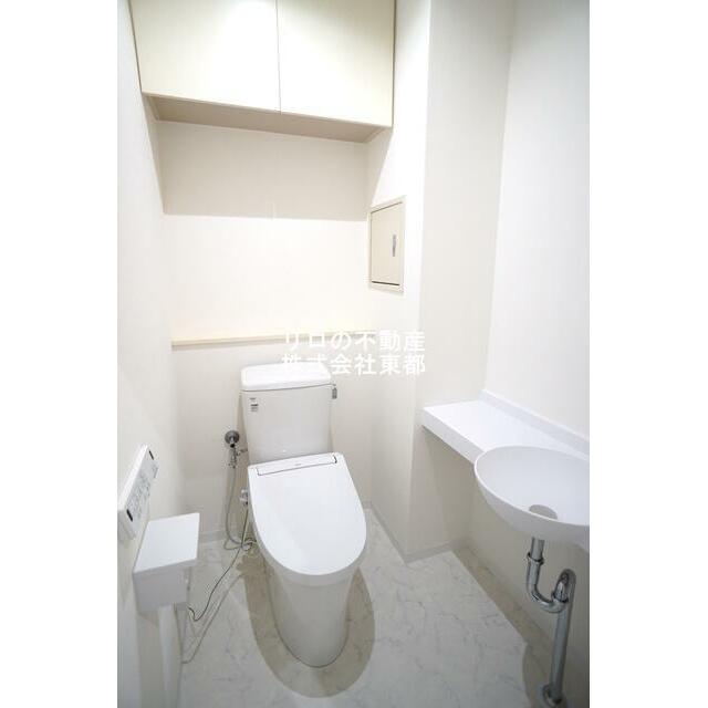 トイレ内に手洗い場があるので便利ですね♪