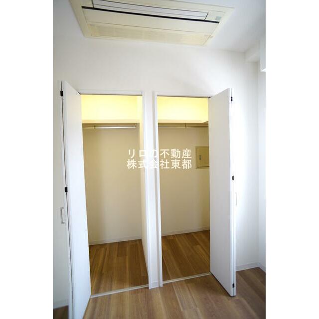奥行のある収使い道は自由自在☆多目的に使える収納あります。
