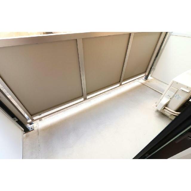 洗濯物が干しやすいバルコニー付き