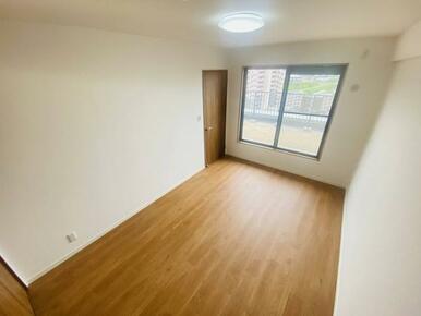 2階西側約8.0帖洋室（2）