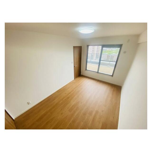 2階西側約8.0帖洋室（2）