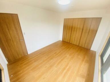 2階東側洋室約8.0帖（2）