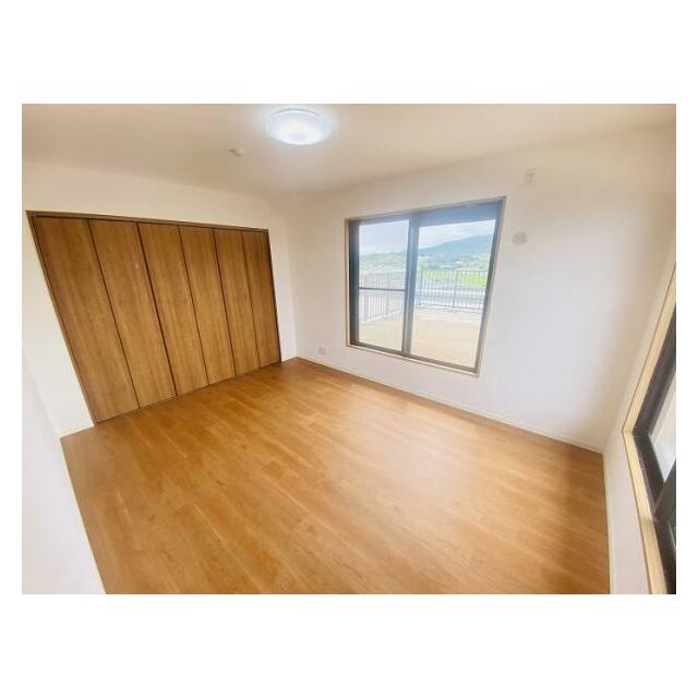 2階東側洋室約8.0帖（1）