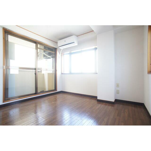 3面採光なので、明るく風通しのよいお部屋です♪