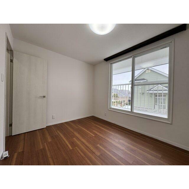 バルコニーに出られます。