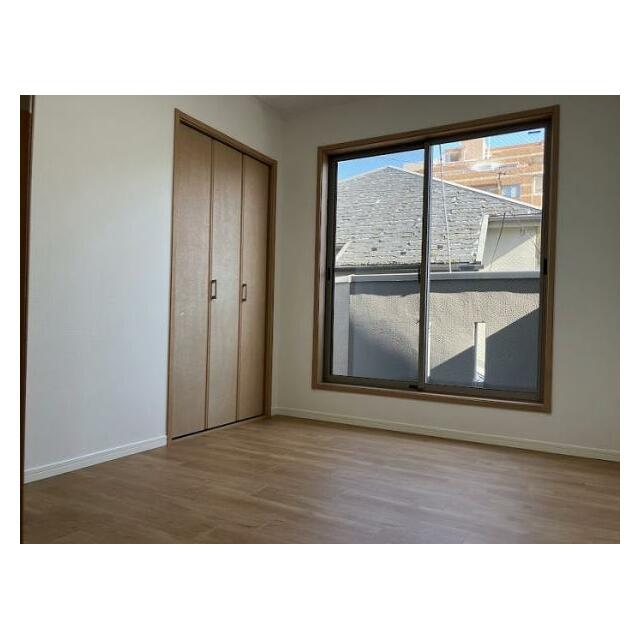 洋室5帖　収納ございます