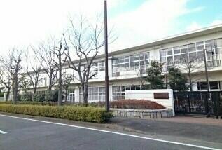 石川小学校