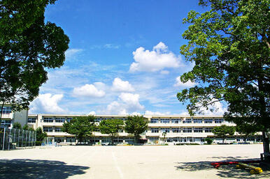 岡崎市立細川小学校まで約１２００ｍ