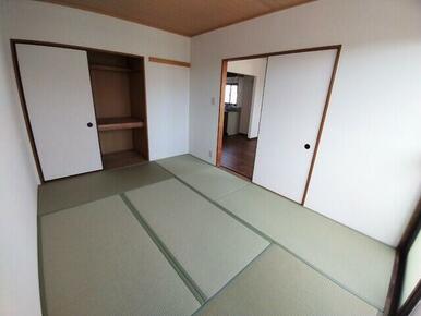 ★★南側、6帖の和室です♪★★