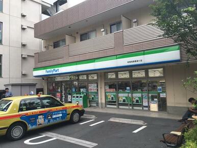 ファミリーマート新宿税務署通り店