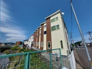 「Ｔ’Ｓハウスマローネ」外観写真