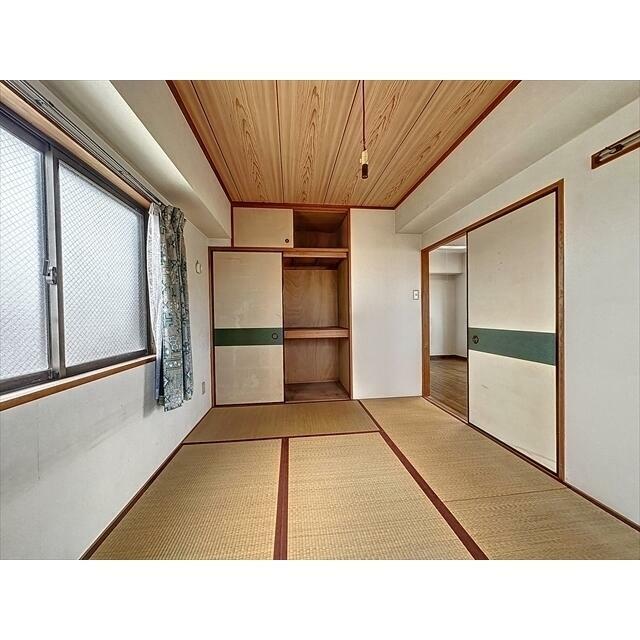 和室の押入れ収納です