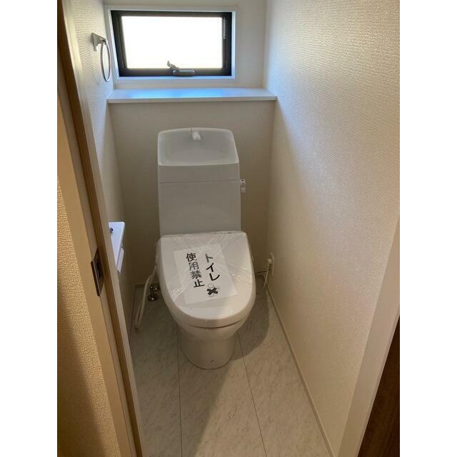 お気に入りのカバーやマット、スリッパを置いて快適空間に（1号棟）