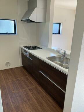 コンロ数が増えると手の込んだ料理に思わずチャレンジしてみたくなる！？（1号棟）