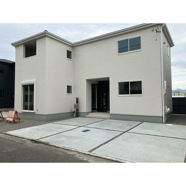 日を重ねるごとにこの佇まいに愛着が湧いてきそう（2号棟）