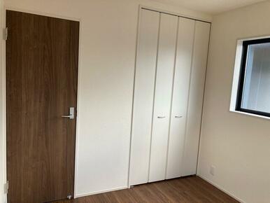 ベッドやイスでの生活で膝に難ありの方でも過ごしやすい（2号棟）