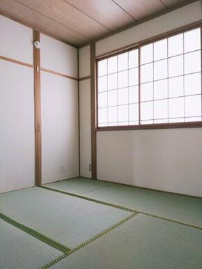 柔らかい畳が心地よい和室