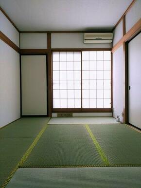 和室、ちょっとしたくつろぎスペースにいかがでしょうか