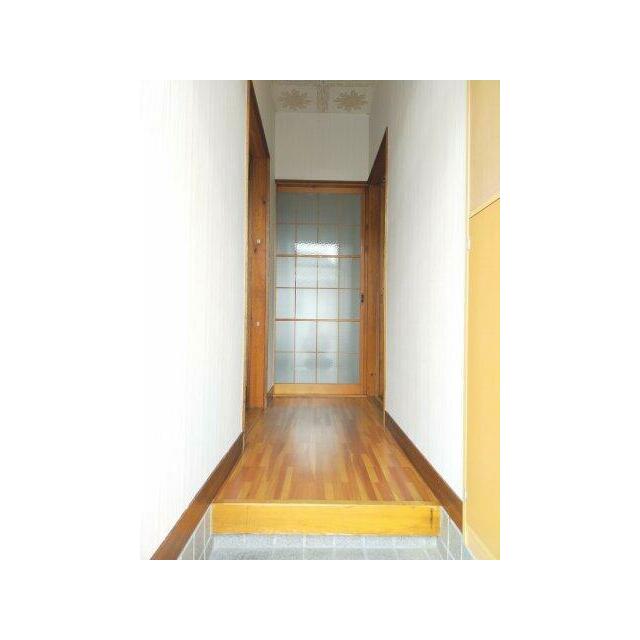毎日通る玄関はこちらです