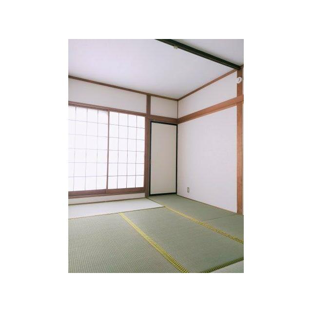和室ならではの温かな和の空間で寛ぎの時間を過ごせます