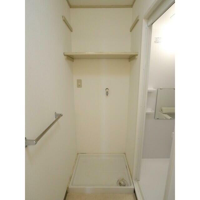 室内洗濯機置場です