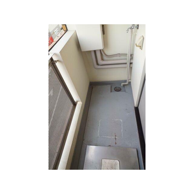 洗濯機置き場はバルコニー