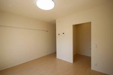 ハンガーフック付き化粧幕板がございます