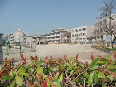 春日部市立粕壁小学校