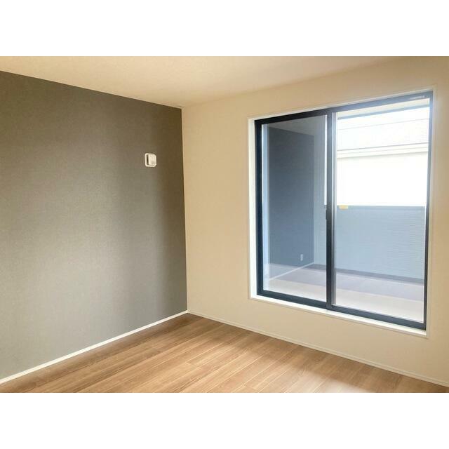 モダンなアクセントクロス採用で壁も一つのインテリア（3号棟）