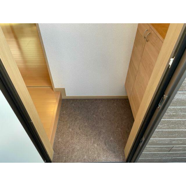 玄関横シューズボックス有り