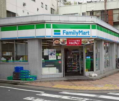 ファミリーマート平井駅前店