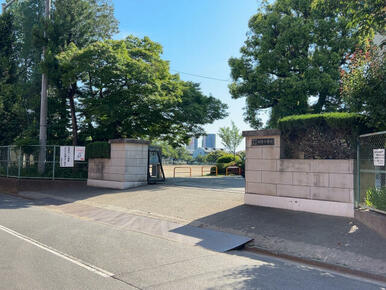向陽中学校