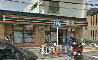 セブンイレブン浅間台店