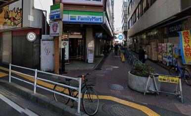 ファミリーマート浦安駅前店