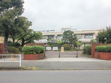 相模原市立大沢小学校　距離１，１００ｍ