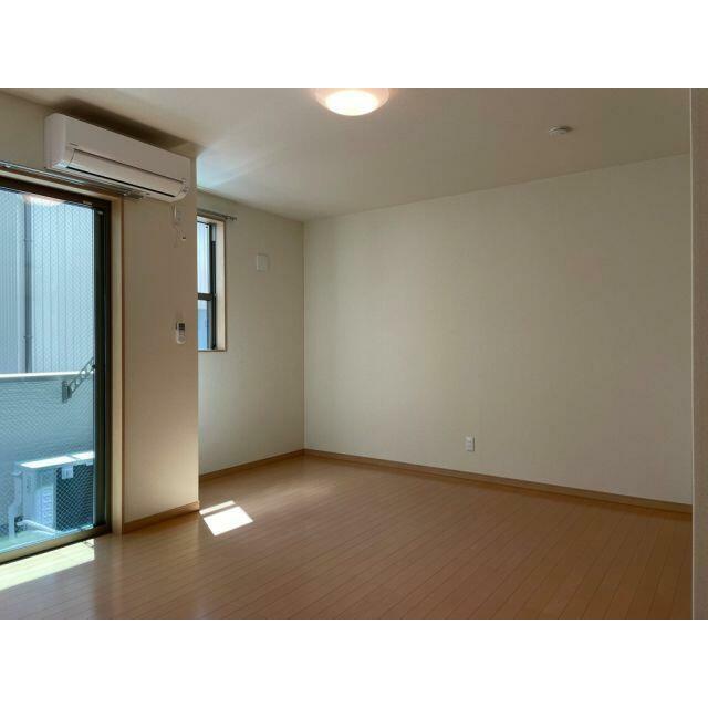 洋室１０．５帖