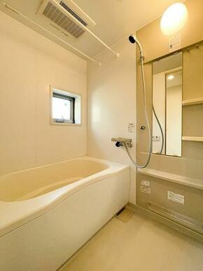 ☆サーモスタッド水栓仕様です♪