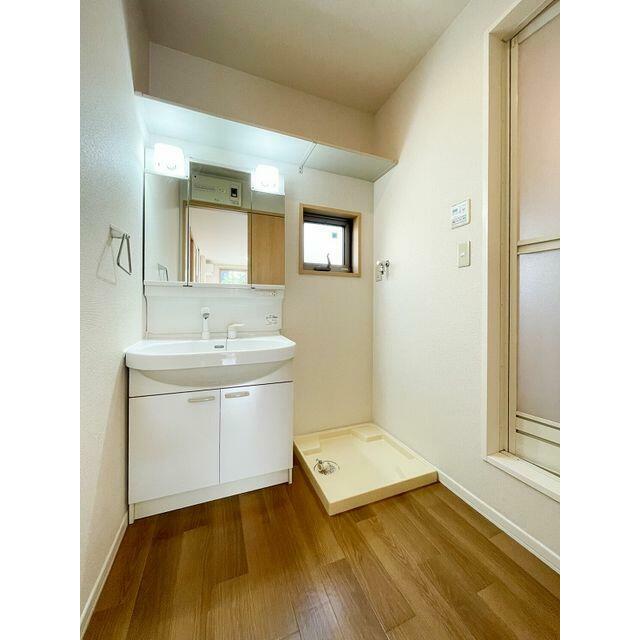 ☆洗髪洗面化粧台♪洗濯機置き場スペースです♪