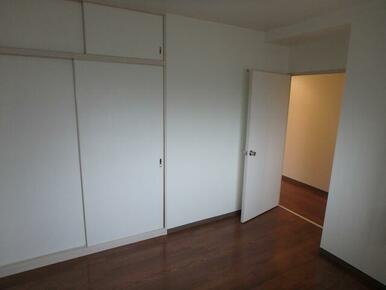 洋室５帖・収納スペース有り