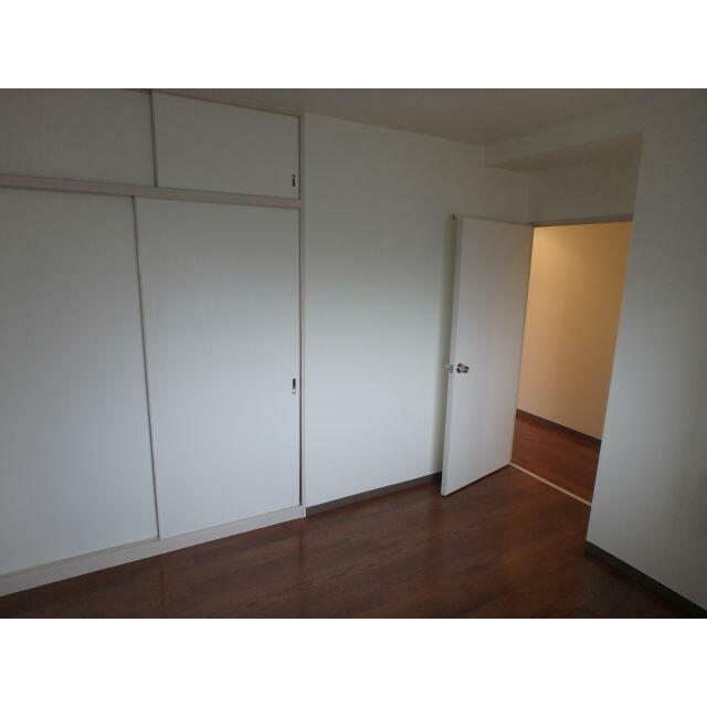 洋室５帖・収納スペース有り