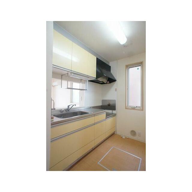 退去予定のお部屋のため２０１号室の写真となります。